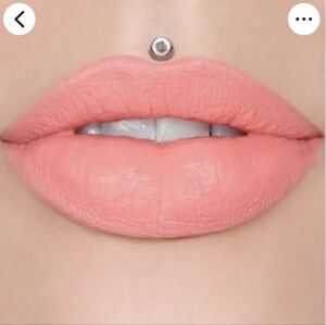 JEFFREE STAR: VELVET TRAP Lipstick: Prick